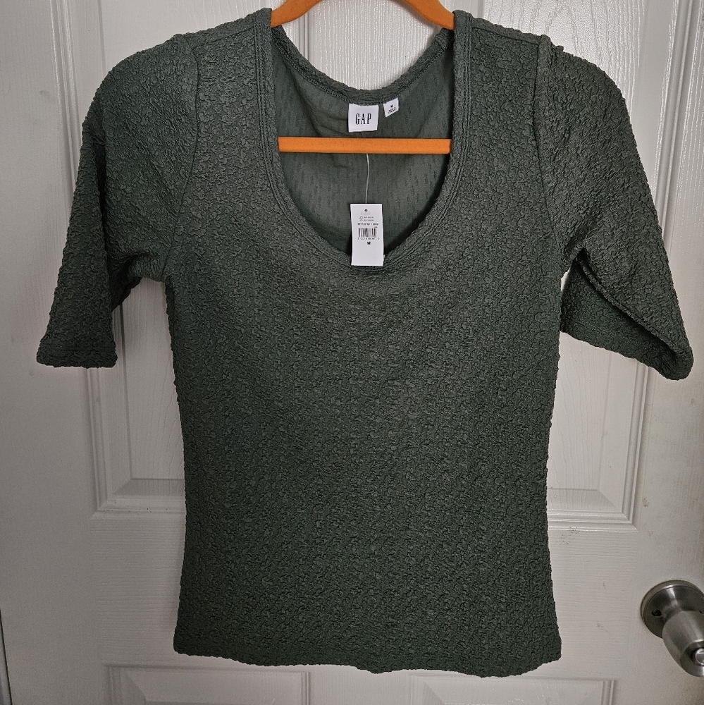 Green half sleeve popcorn blouse